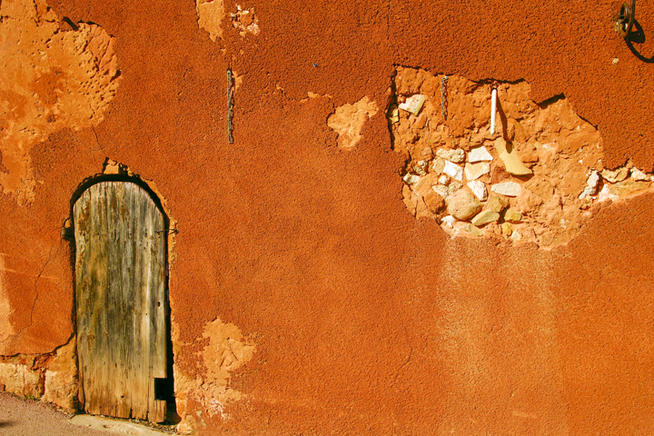 Red Wall Roussillion