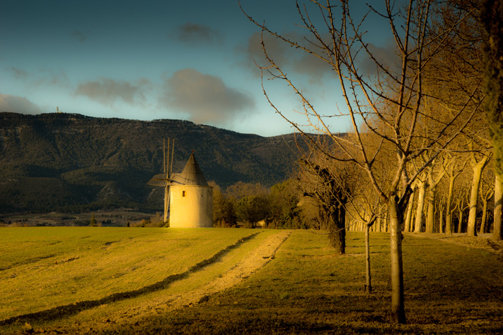Windmill in the Ansouis region