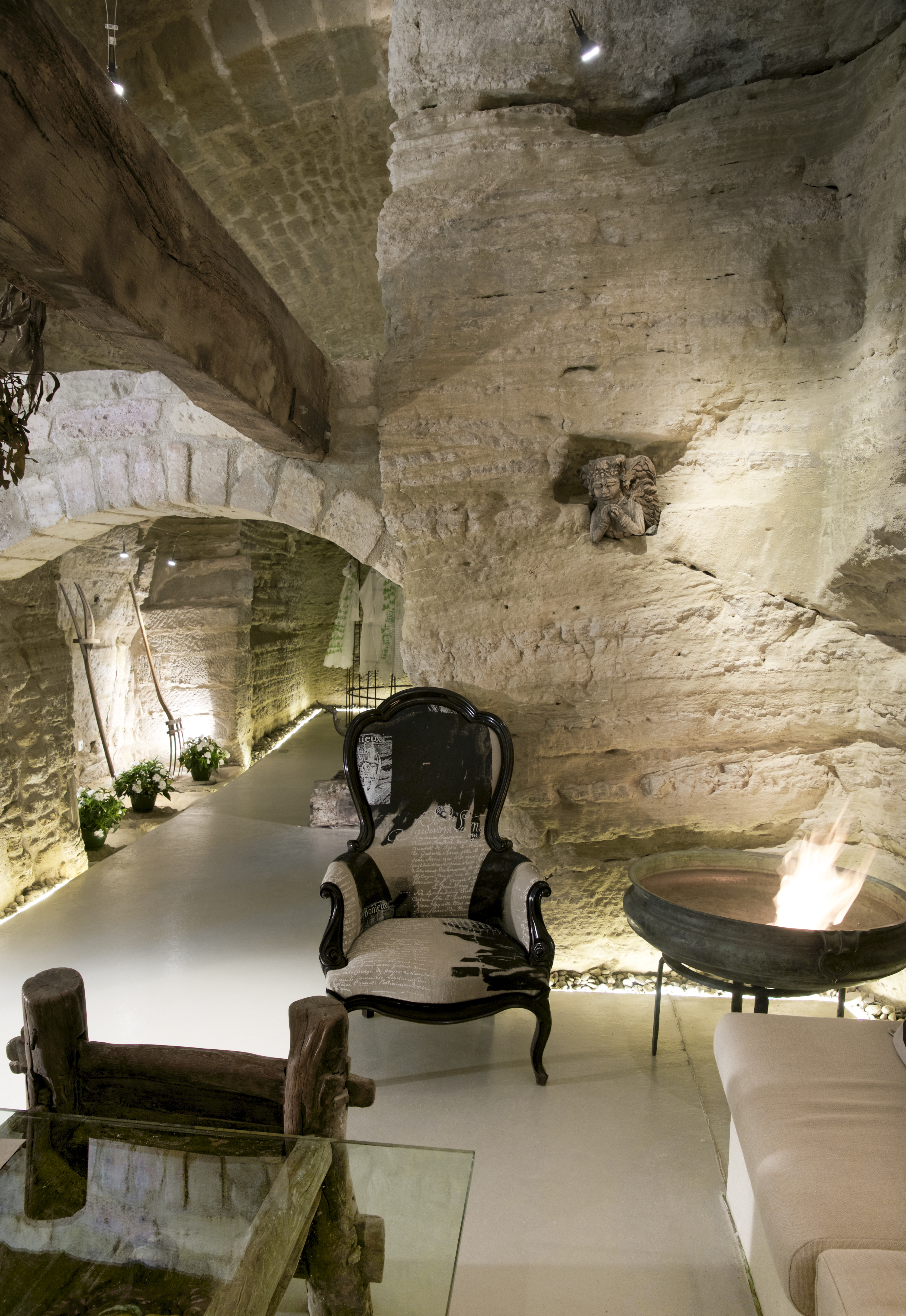 Fire bowl cave dwelling JS BLOG DSC03358.jpg